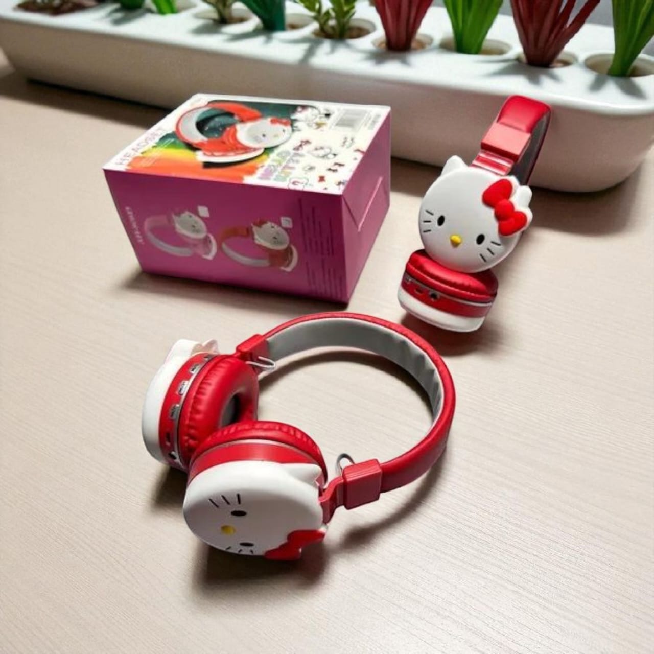 Audífonos Inalámbricos Hello Kitty AH-806D - Imagen 3